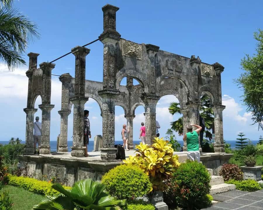 Bali: Lempuyang Temple, Tirta Gangga, and Taman Ujung Tour - Exploring the Itinerary in Detail