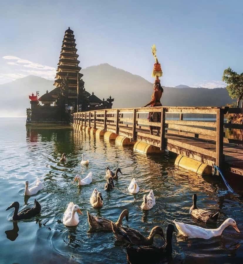 Bali: Mount Batur Jeep Tour with Floating Temple & Falls - Exploring the Floating Temple by Lake Batur