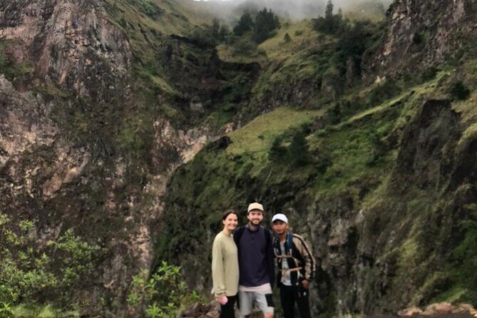 Bali: Mount Batur Trekking for Best Sunrise Adventure - The Moment of Magic: Watching the Sunrise