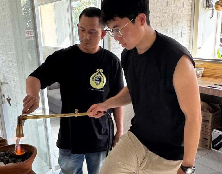 Bali: Silver Jewelry Making Class & Tanah Lot Sunset Tour - Visiting Tanah Lot: A Scenic Marvel