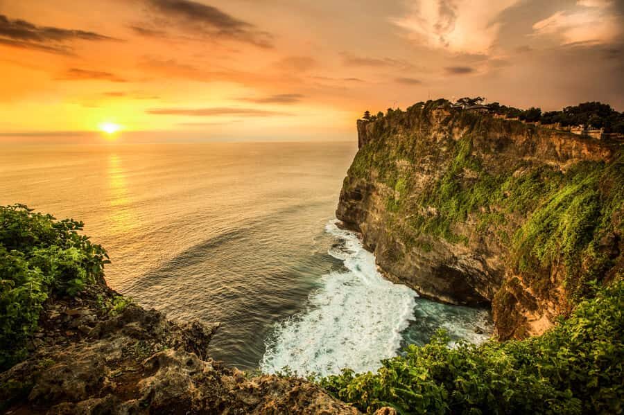 Bali Sunset: Uluwatu Temple, Kecak Dance and Jimbaran Bay - In-Depth Look at the Itinerary
