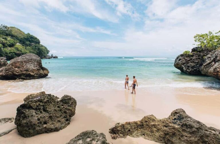 Bali: Uluwatu Beaches Tour with Padang Padang and Suluban - An In-Depth Look at the Uluwatu Beaches Tour