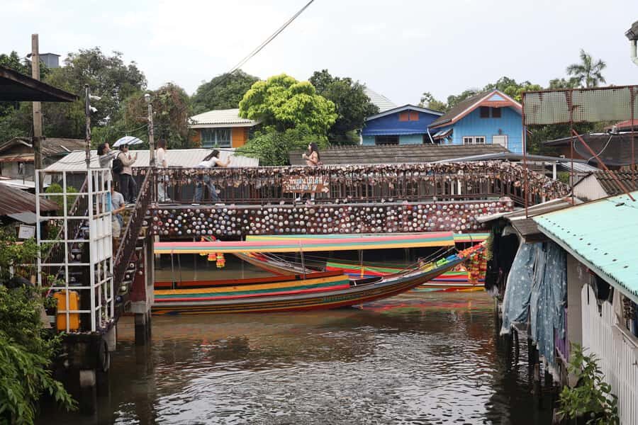 Bangkok by Breeze: A Slow Adventure Along the River - Visiting Wat Ratcha-orasaram Ratchaworawihan