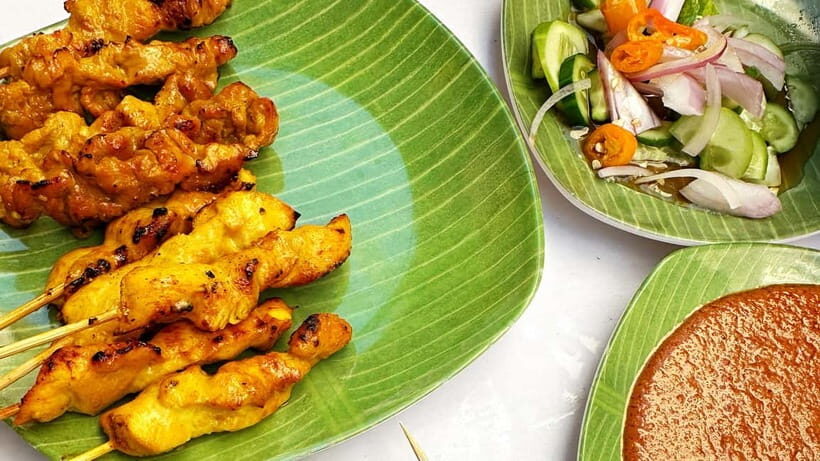 Bangkok: Guided Tour of Chinatown with Street Food Snacks - Good To Know