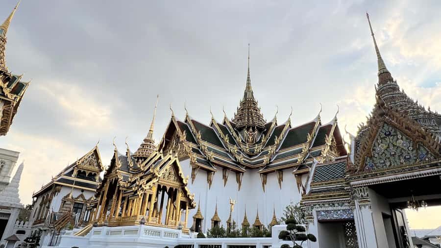 Bangkok: Kid On Tour Grand Palace and Emerald Buddha - The Practical Side: What You Need to Know