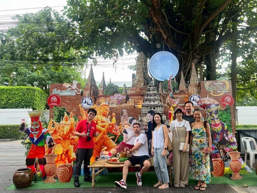 Bangkok: Night Market Tour with Michelin Dinner - The Itinerary Breakdown