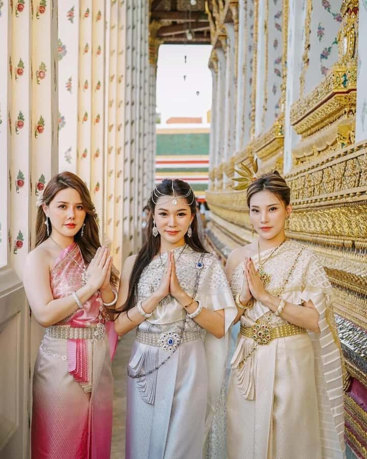 Bangkok: One Day Thai Costume Rental For Three Girls - What to Expect from the Experience