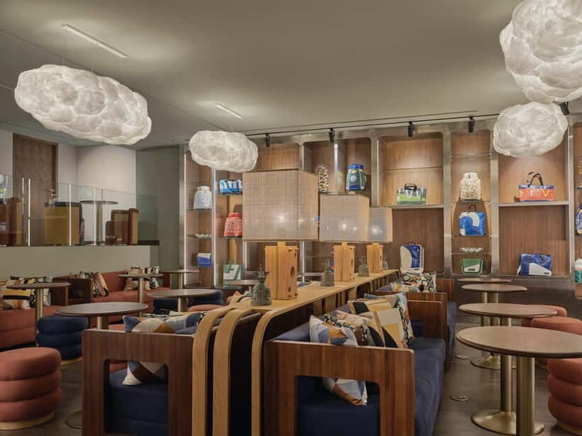 Bangkok: Open Bar l Public House Sukhumvit 31 Hotel - Authentic Insights from Reviews