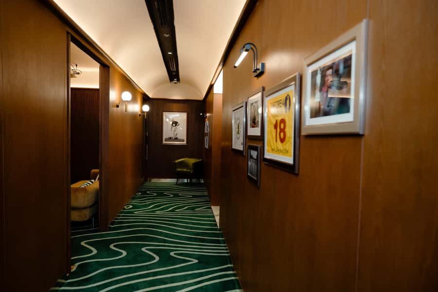 Bangkok: Premium Indoor Golf Simulator Experience - The Experience Breakdown