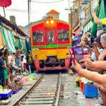 Bangkok: Railway and Floating Market Tour + Dragon Temple - Transportation & Group Size