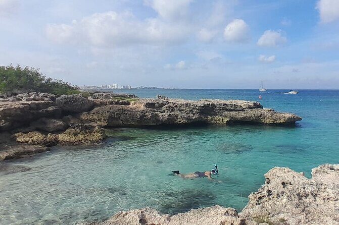 Beach hopping Private Jeep Tour with Champagne included - The Snorkeling Gear and Local Tips