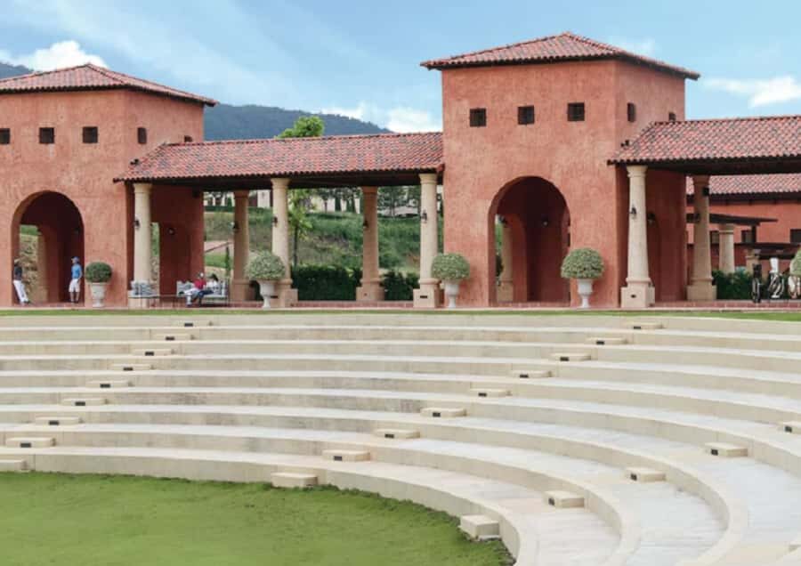 Beginner-Friendly Golf Experiences in Khaoyai - The Practical Details