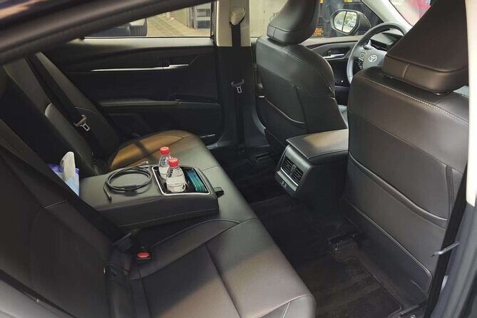 Beijing Airport Transfer 24H Flight Tracking and English Driver - What This Service Offers