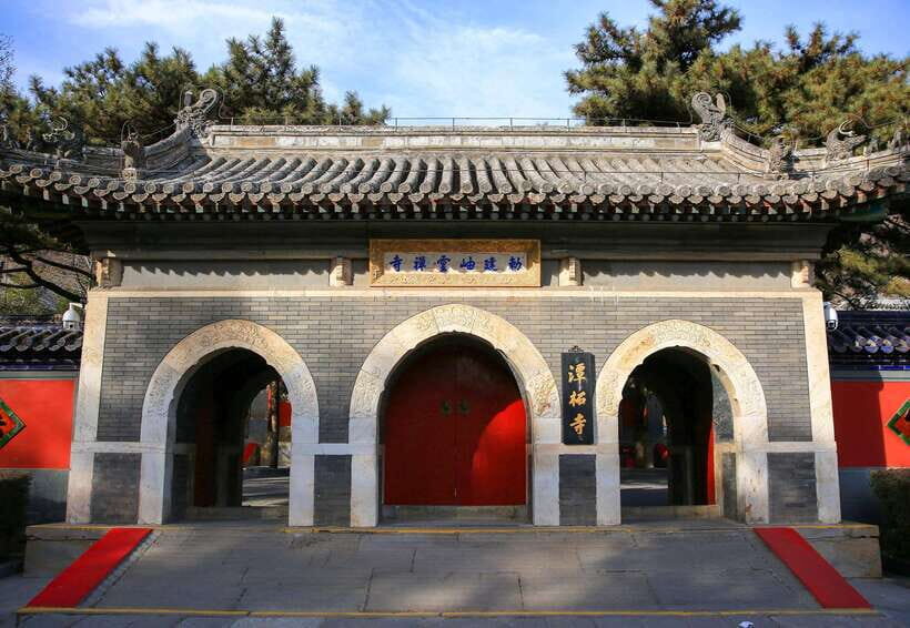 Beijing Buddhism Attractions Feature Day TourWith Options - Discovering the Temples: An In-Depth Look