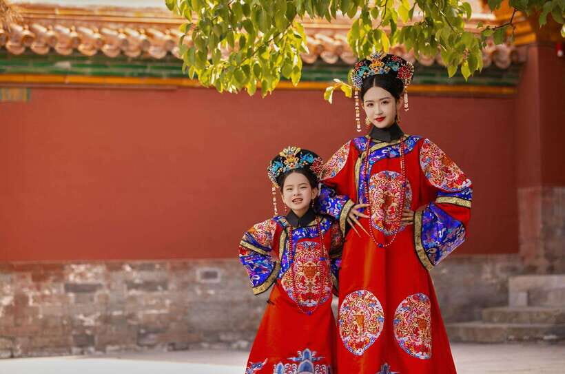 Beijing: Hanfu Experience & Photo Shoot  Family & Couples - The Transformation: Makeup, Styling, and Costume Choice