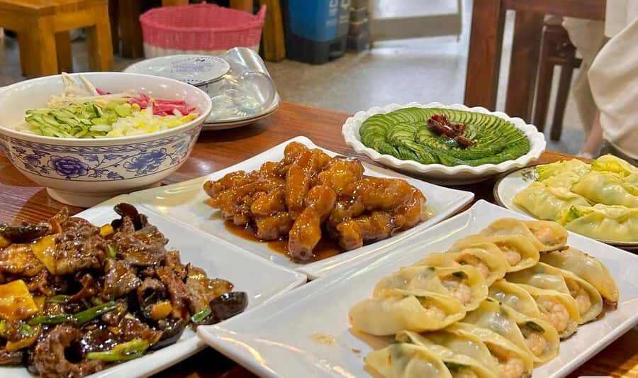 Beijing Hutong Eats & Hidden Bars: A Local Evening Adventure - Exploring the Itinerary: What You Can Expect