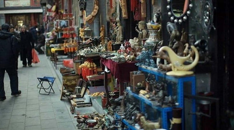 Beijing: Panjiayuan Antique Market Guided Tour - Practical Details and Tips