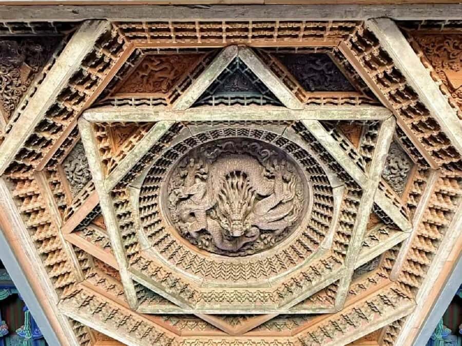 Beijing: Traditional Chinese Woodcarving Masterclass - A Detailed Look at the Beijing Woodcarving Masterclass