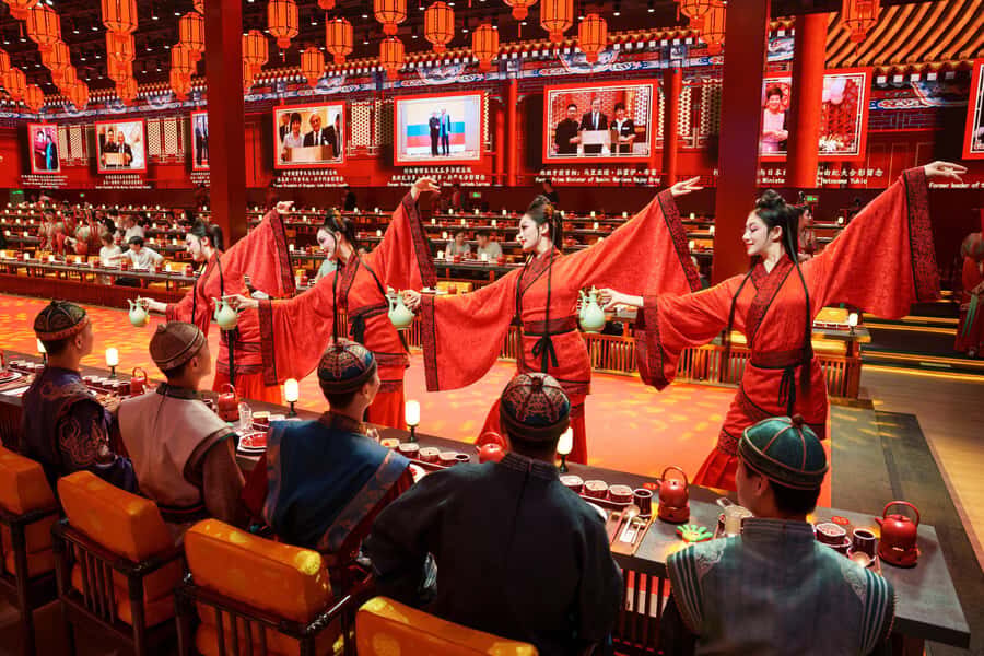 Beijing:Yuxiandu Royal Cuisine Museum & Show & Royal Banquet - Cultural Performances & Etiquette
