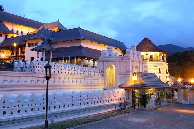 Best of Sri Lanka 10 Days All Inclusive Luxury Private Tour - FAQs