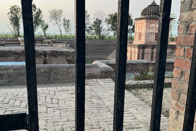 Beyond Borders Wagah Beeting The Retreat Ceremony Tour - What to Expect from the Itinerary