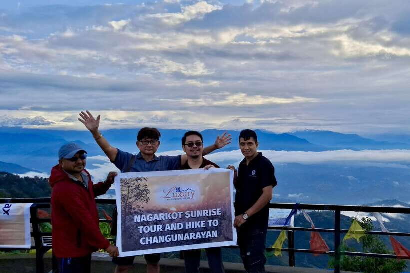 Bhaktapur and Nagarkot Day Tour with Lunch - Private/Group - Transportation & Guides: Comfort & Expertise