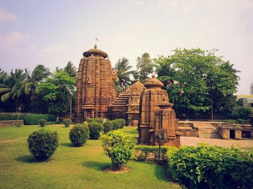Bhubaneswar: Temples and Puri Private Day Tour - Exploring Bhubaneswar’s Temples