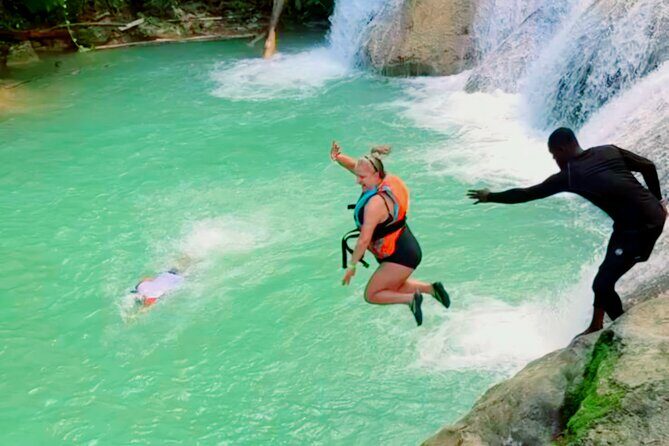 Bluehole & Secret Falls with shopping, admissions and pickup. - In-Depth: Why This Tour Offers Great Value