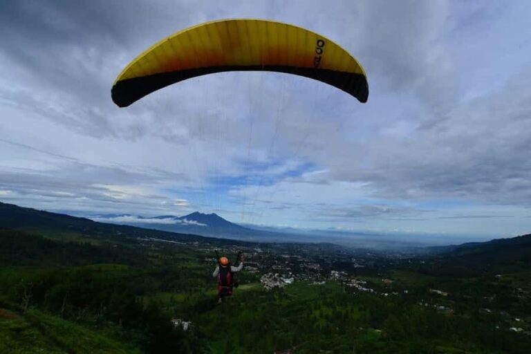 Bogor/West Java: Paragliding With Pilot - Additional Details and Insights