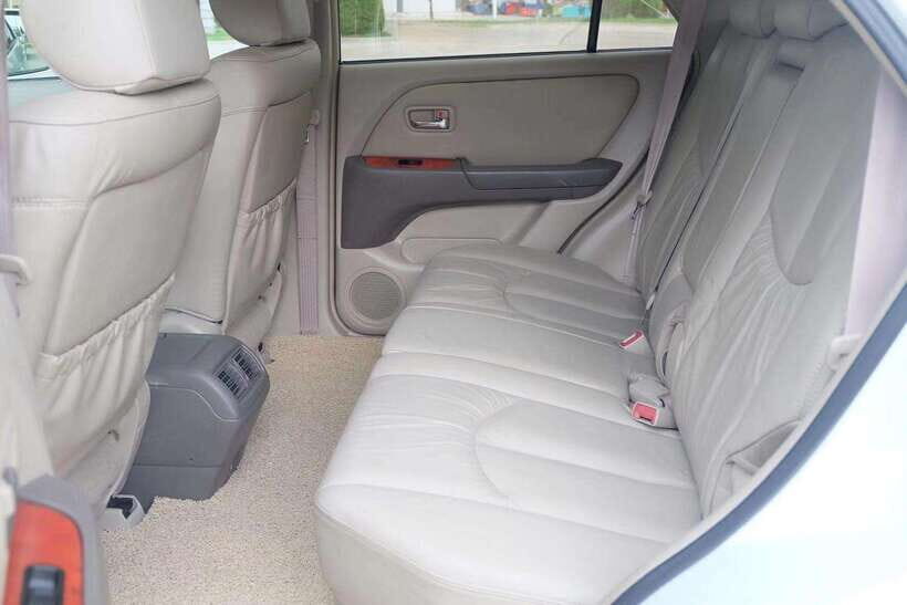 Bokor National Park DayTrip from Phnom Penh with Tour Guide - Discovering Preah Monivong Bokor National Park