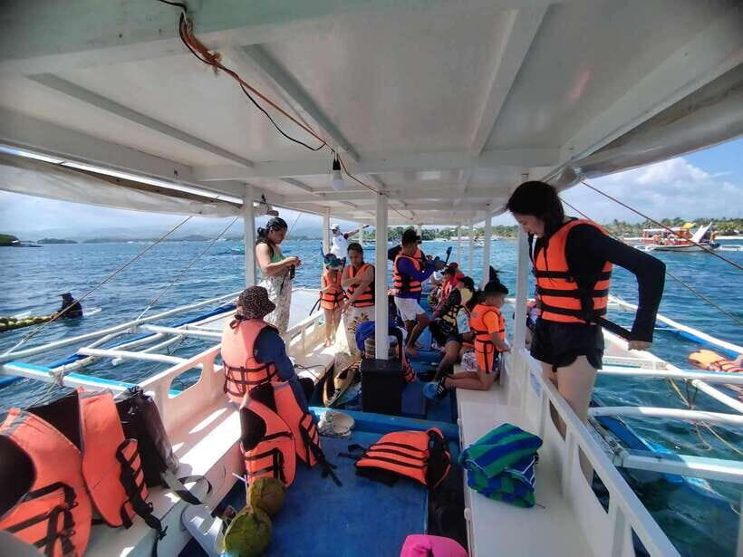 Boracay: Private Island Hopping and Lunch with Seaview - What Sets This Tour Apart?