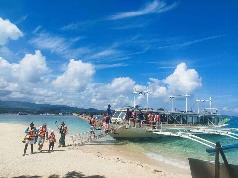 Boracay: Private Island Hopping and Lunch with Seaview - What’s Included and What to Consider