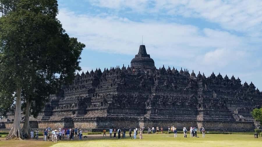 Borobudur Climb to the Top & Prambanan with Ticket Included - Why This Tour Works