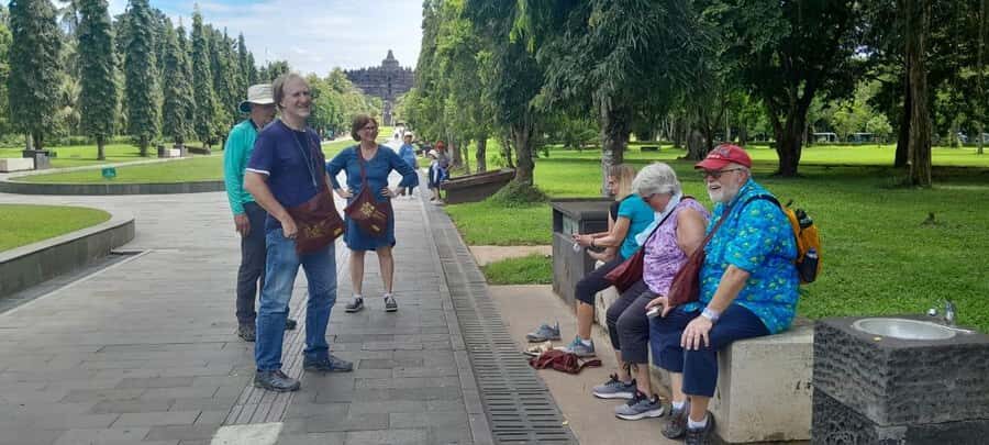 Borobudur Private Tour From Semarang Port (Climb to the Top) - The Journey to Borobudur: What to Expect