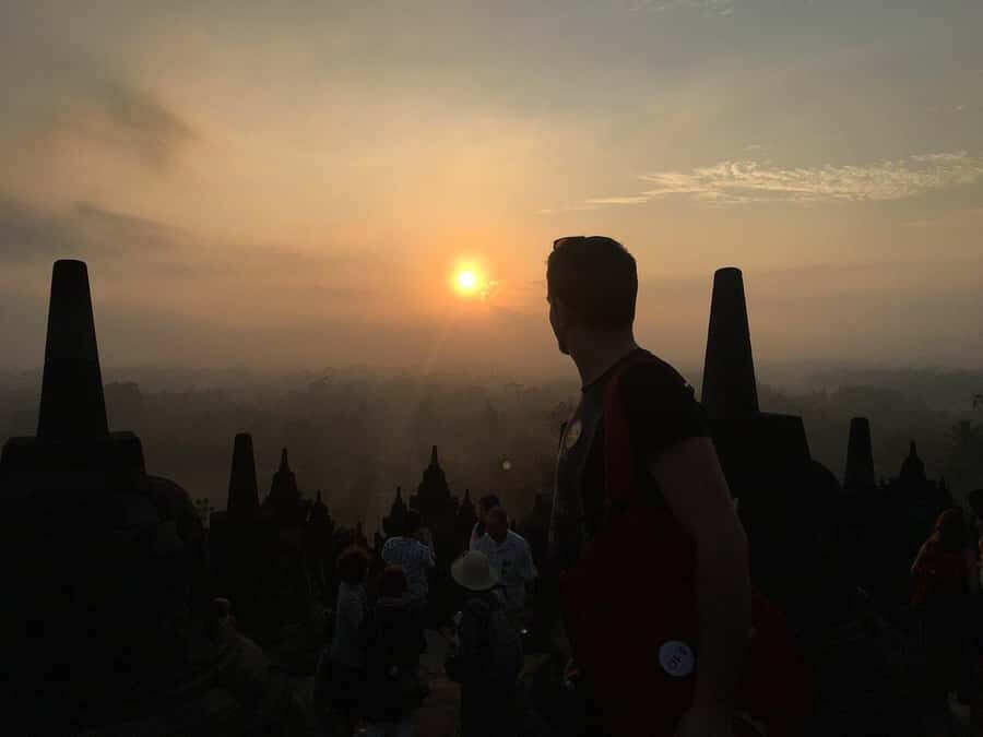 Borobudur Sunrise Guided Tour With Transfer and Breakfast - Detailed Breakdown of the Tour Experience