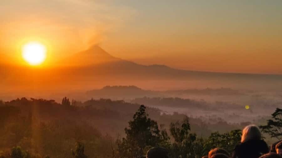 Borobudur Sunrise in stumbu hill, Borobudur, & Mendut temple - Why This Tour Works Well