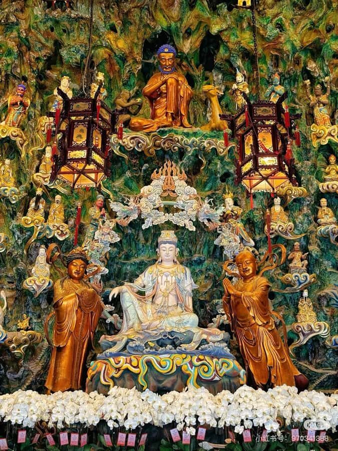 Buddhist tour of Longhua Temple and vegetarian noodles - Discovering Longhua Temple: A Cultural Treasure