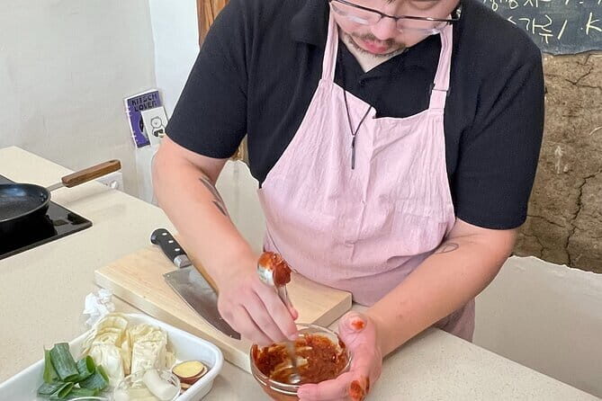 Bulgogi Kimbap & Korean Fried Chicken with Chef Hakyung In Hanok - A Realistic Look at the Details