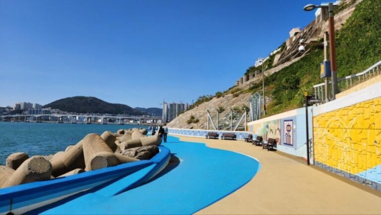 Busan: Bongnaesan Hiking Tour with Local Lunch - Practical Details: What to Expect and How to Prepare