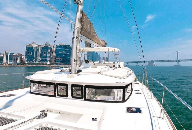 Busan's Best: Sea Temples, Yacht Tour & Sky Capsule Day Tour - Soaring Over Busan with the Sky Capsule