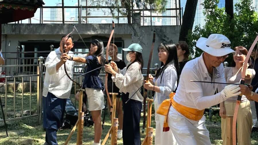 Busan:Traditional Culture Experience Tour with Lunch - Why This Tour Offers Great Value