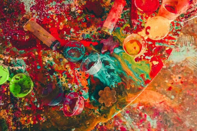 Canggu: Neon paint under UV lights, with fun and unusual tools - An In-Depth Look at the Wild Art Bali Experience