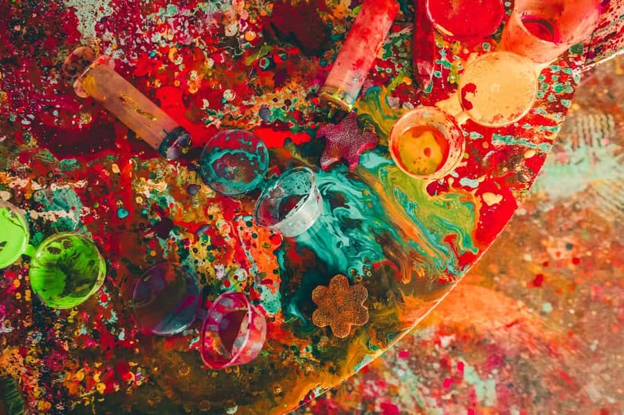 Canggu: Neon paint under UV lights, with fun and unusual tools - An In-Depth Look at the Wild Art Bali Experience