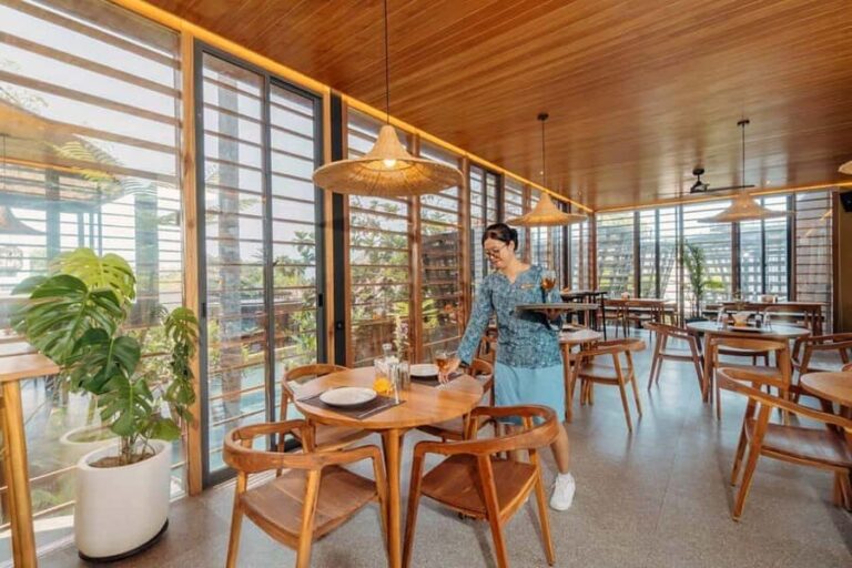 Canggu: Seabird Restaurant Bali Dining Experience - Setting the Scene at Seabird