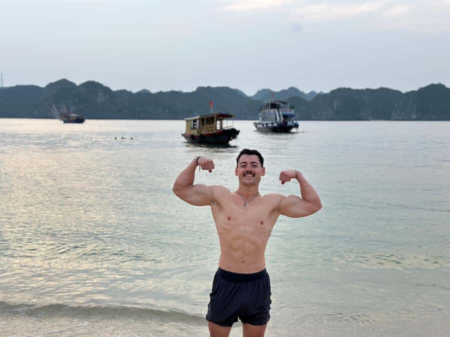 Cat Ba: Lan Ha Bay Boat Tour with Monkey island and sunset - Visiting the Floating Fishing Village