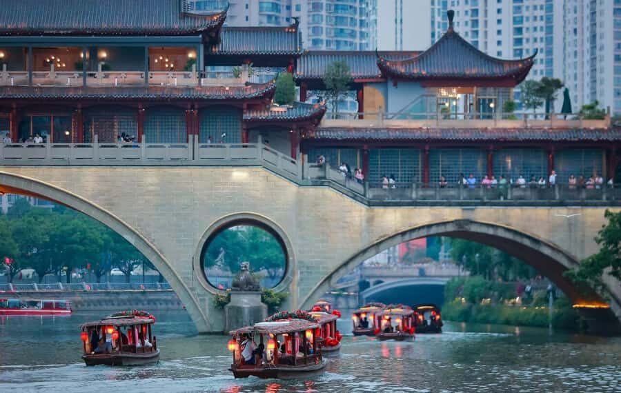 Chengdu: Jinjiang River Night Cruise with Guide - Why This Tour Is a Great Choice