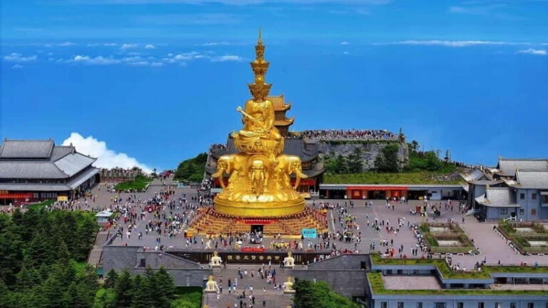 Chengdu: Leshan Buddha and Emeishan Guided 2-Day Trip - What Makes This Tour Stand Out?