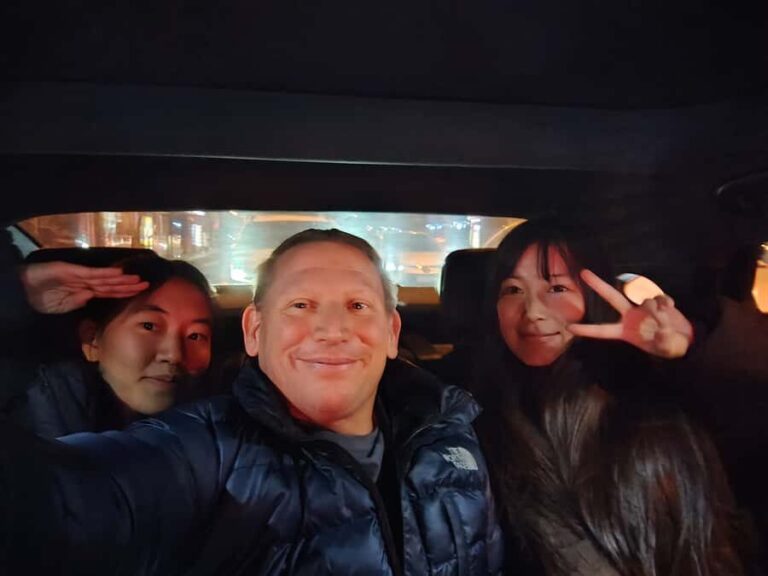 Chengdu Nightlife: Discover Hidden Bars with a Local Friend - Who Will Love This Experience?