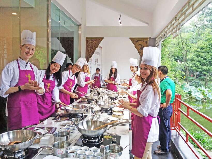 Chengdu: Sichuan Cuisine-Themed Museum Cooking Experience - The Price and Its Value
