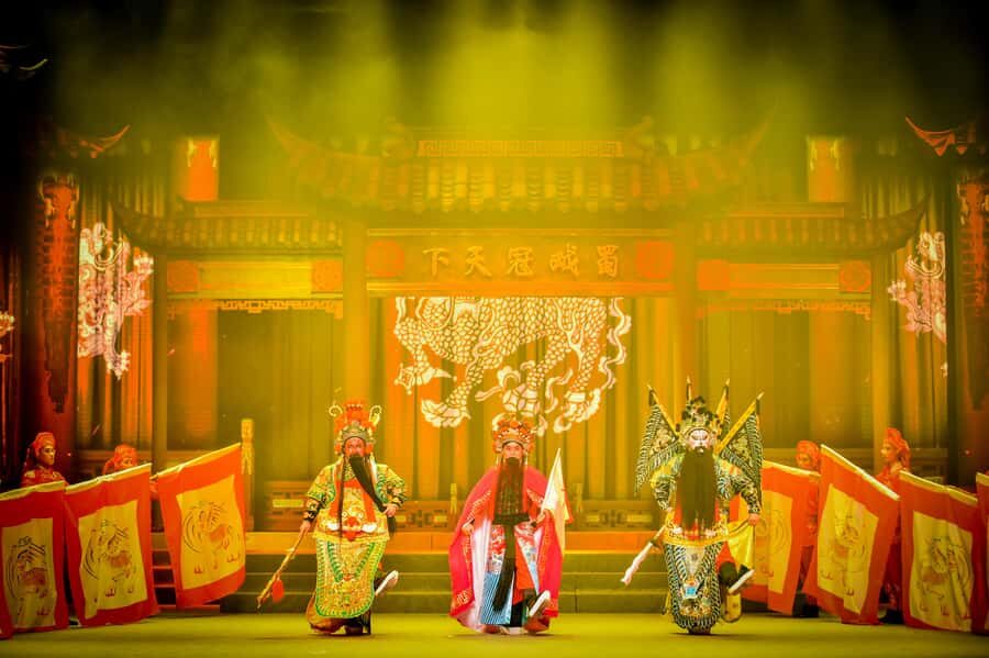 Chengdu: Sichuan Opera Show  Fu Rong Guo Cui - What to Expect from the Performance